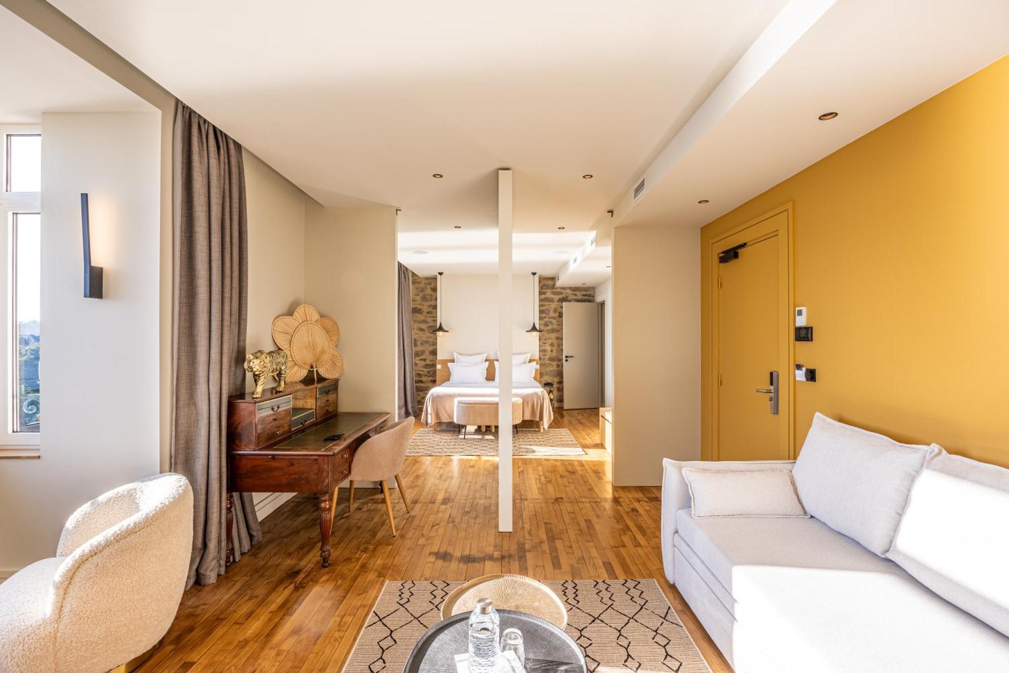 Restaurant Hotel Didier Meril Дінар Екстер'єр фото